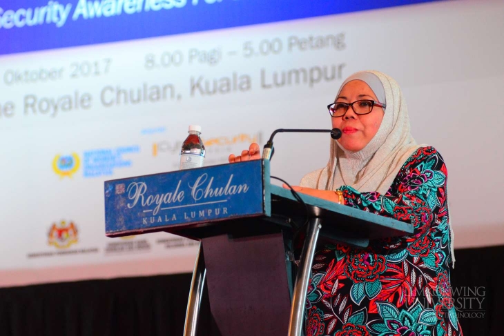 Alarming cybercrime trends in Malaysia revealed at #cyberSAFE Seminar 2017