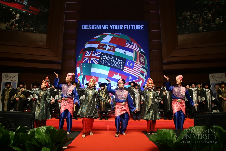 Arun Chaudhary receives an Honorary Doctorate in Entrepreneurship from Limkokwing University