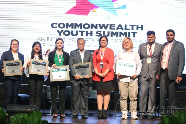 Tan Sri Dr. Lim Kok Wing receives Commonwealth Champions Award