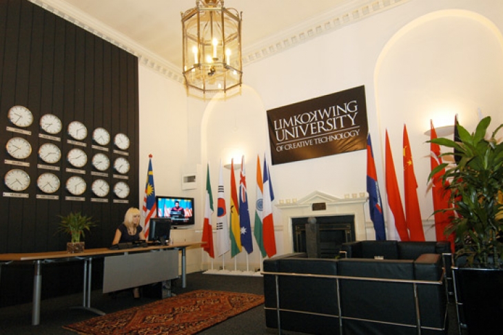 Reception & Lobby