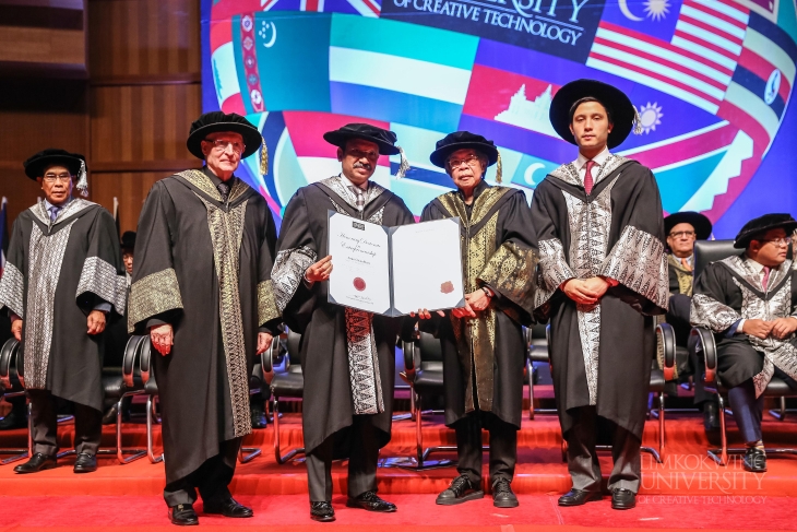 Arun Chaudhary receives an Honorary Doctorate in Entrepreneurship from Limkokwing University